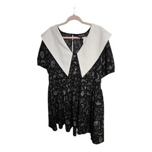 torrid Black Floral Short Sleeve Top with White Sailor Collar
